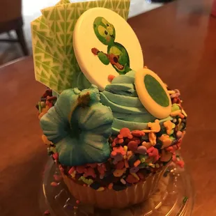 food, dessert, cupcakes