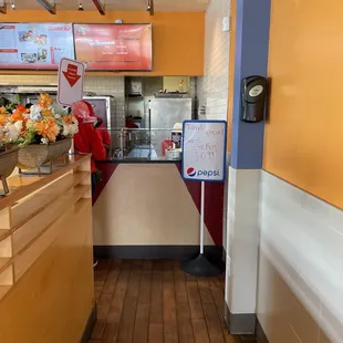 sushi and sashimi, interior