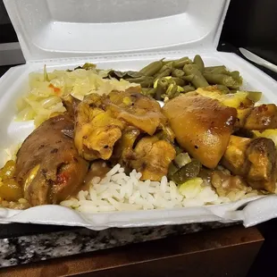 Braised pig feet with rice, green beans and cabbage