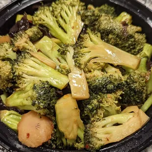 Broccoli in garlic sauce