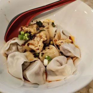 Spicy wontons