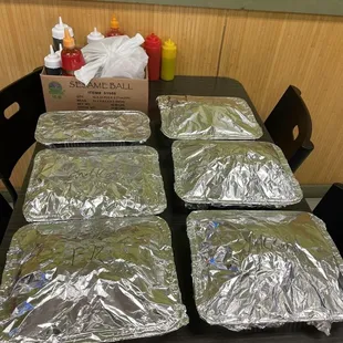 We do Catering,Welcome to visit www.mamasteriyakionline.com, thank you