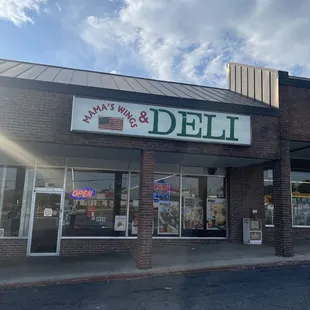 Mama's Wings and Deli