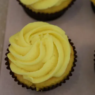 cupcakes with yellow frosting
