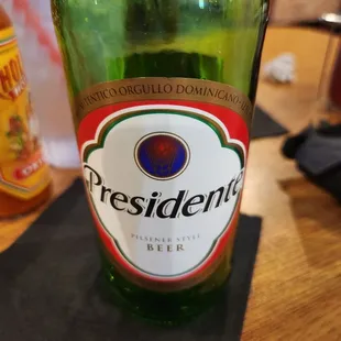 They have a full bar and serve Presidente!