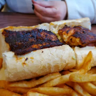 Fried or Blackened Fish Po-Boy