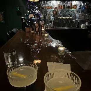 What. Hidden gem. Speakeasy feel, great atmosphere, perfect for a nice romantic date. Staff very friendly. Worth a visit.