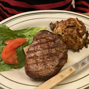 8 oz filet with crab cake