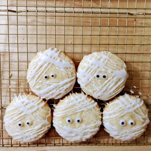 a stack of mummy cookies