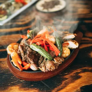 mamita's mixed parillada