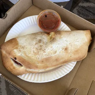 Calzone w Sauce