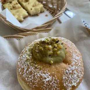Pistachio Doughnut