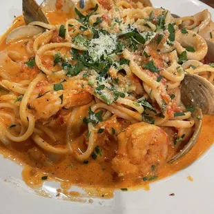 Linguine pasta with shrimp, clams and calamari