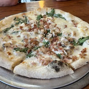 Chicken Bacon Alfredo Americano Pizza