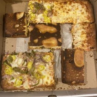 Mamma's Triple Combo Pizza