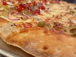 Boombozz Pizza & Watch Bar