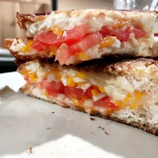 Ultimate Grilled Cheese with Tomatoes