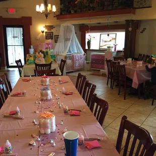 sushi and sashimi, interior