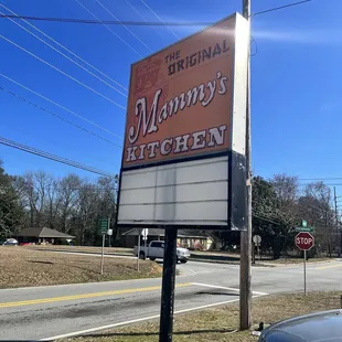 a sign for the original mammy&apos;s kitchen