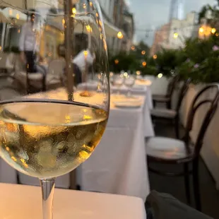 Outdoor dining at Mamo. Chateau de Thauvenay, Sancerre 2019.
