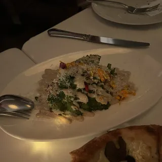 Cavolfiore arrostito, salsa al parmigiano, erbe