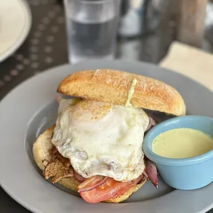 There&apos;s an Egg Involved Sandwich