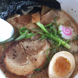 Black Tonkotsu Ramen