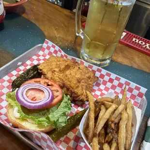 Chicken Sandwich, really good taste and top service!