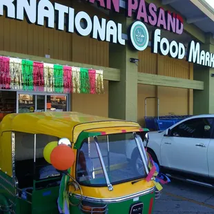 Closer up of tuk tuk