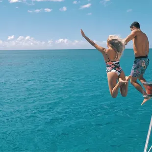 MANA Cruises & Charters
