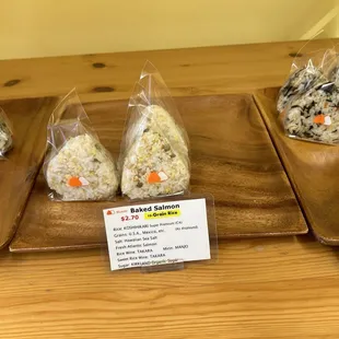 Baked salmon musubi