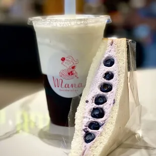Coffee Jelly milk, Blueberry cream sandwich