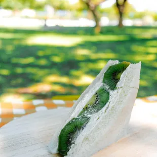 kiwi fruit sandwich