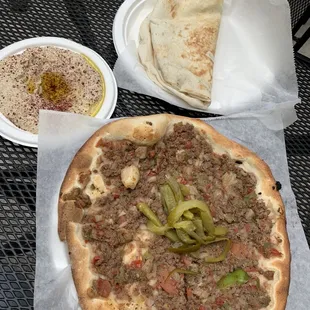 Lahm Bajeen Manakeesh