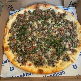 Lahmbajin Manakish