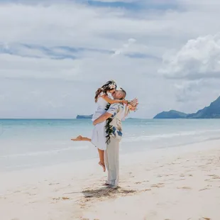 Oahu, Honolulu Hawaii's Best Wedding &amp; Elopement Photographer