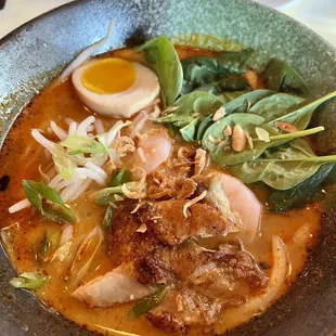 Curry udon (has chicken and shrimp)