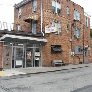 Mancinis Bakery