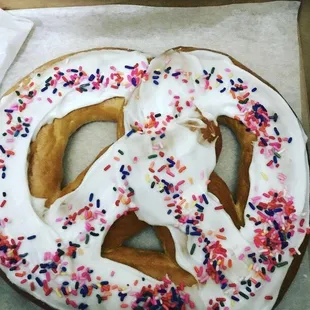New Years Pretzel
