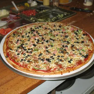 24 inch Mammoth Pride Pizza