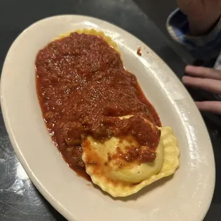 Kids ravioli with meat sauce