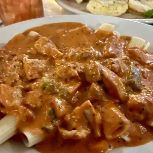 Spicy Chicken Rigatoni
