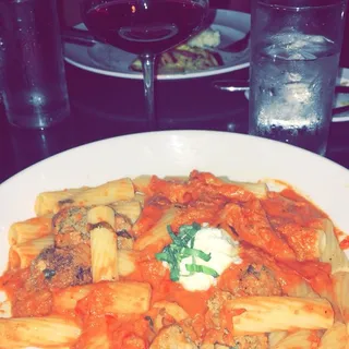 Rigatoni Bolognese