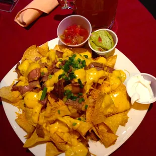 Prime Rib Nachos, decent but the cheese sauce does not play nice with the prime rib; chips are freshly made though.