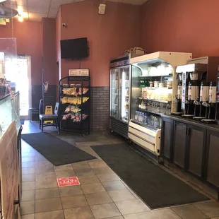 Drink refrigerator &amp; schmear, fresh fruit etc refrigerator