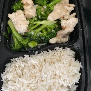 Chicken with broccoli lunch special