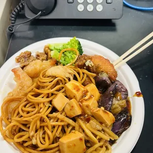 ramen, ramen and noodles, noodle soup, food, noodle dish, noodles