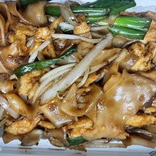 Chicken Chow Foon Cantonese Style()