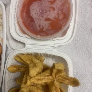 6 Crab Meat Rangoon()