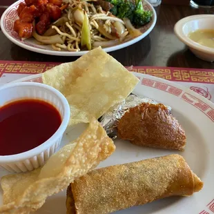 Lunch special #4. Appetizer plate, I substituted fried shrimp for paper wrapped chicken for $1 more.